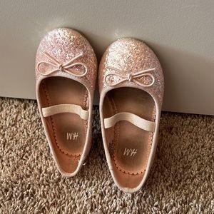 H&M slippers